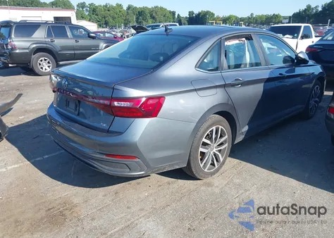 2025 Volkswagen Jetta 1.5T Se from USA, damaged, VIN 3VW7X7BU8SM013255